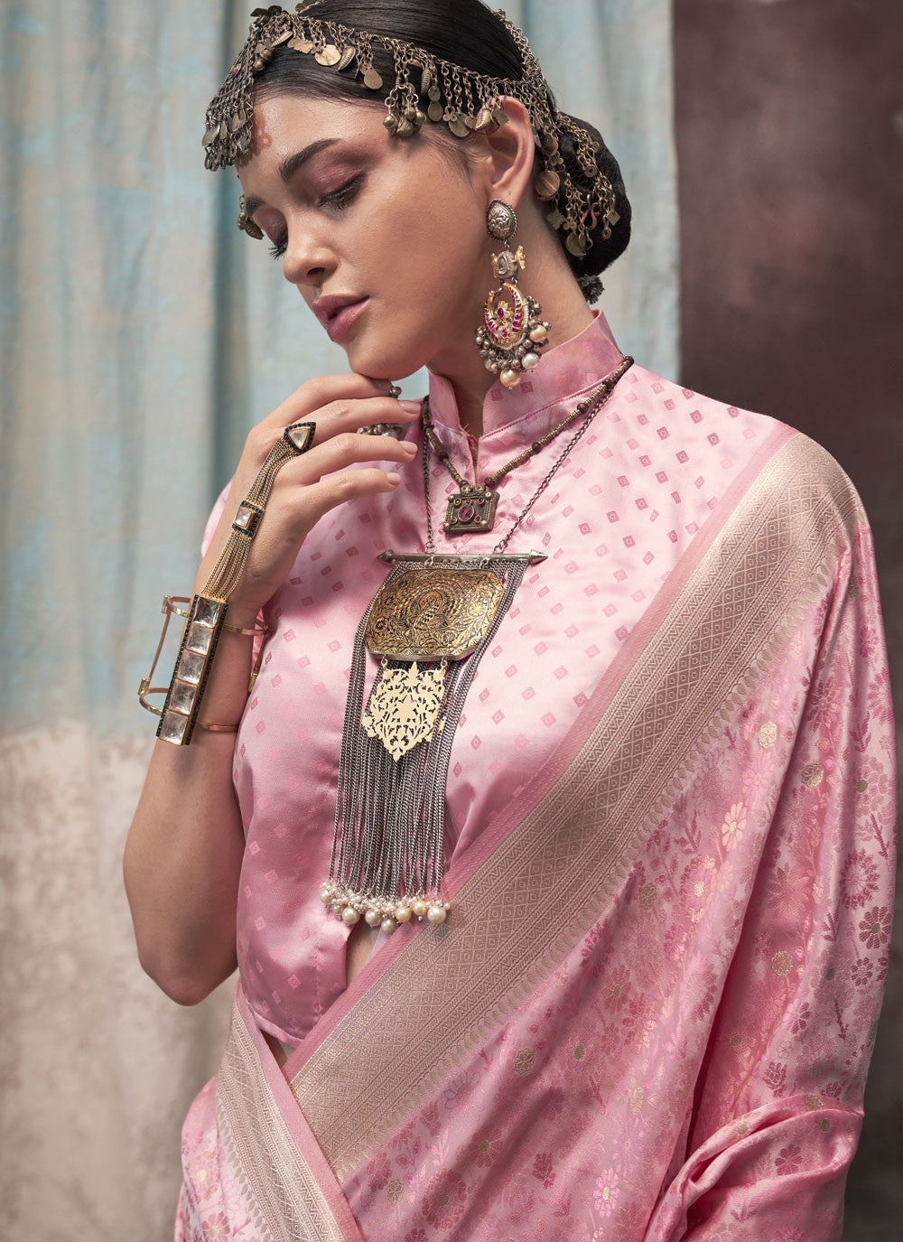 Classic Weaving Zari Satin Pink Saree - S10667