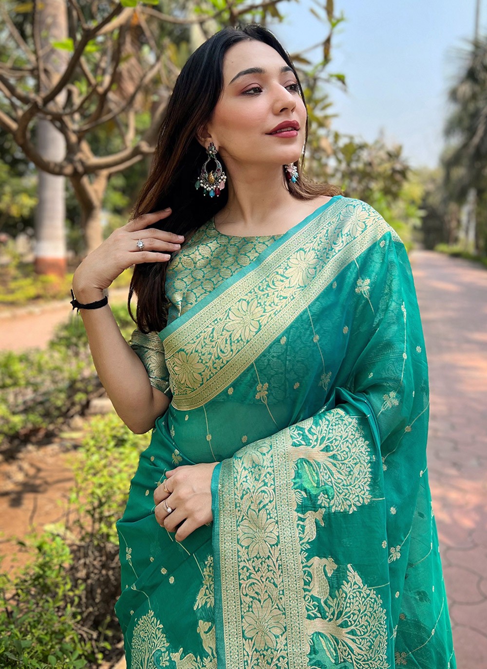 Contemporary Woven Organza Saree - S8069