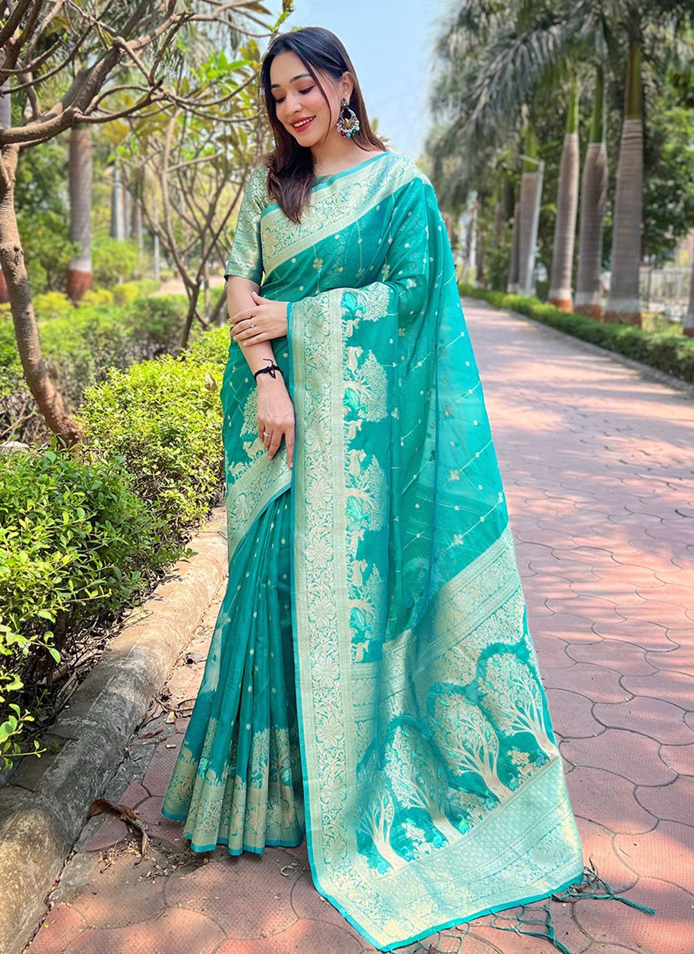 Contemporary Woven Organza Saree - S8069