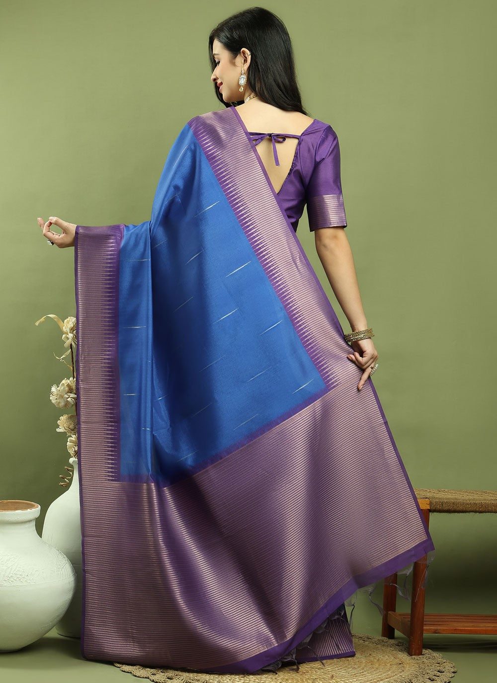 Classic Border Work Silk Blend Saree - S9786