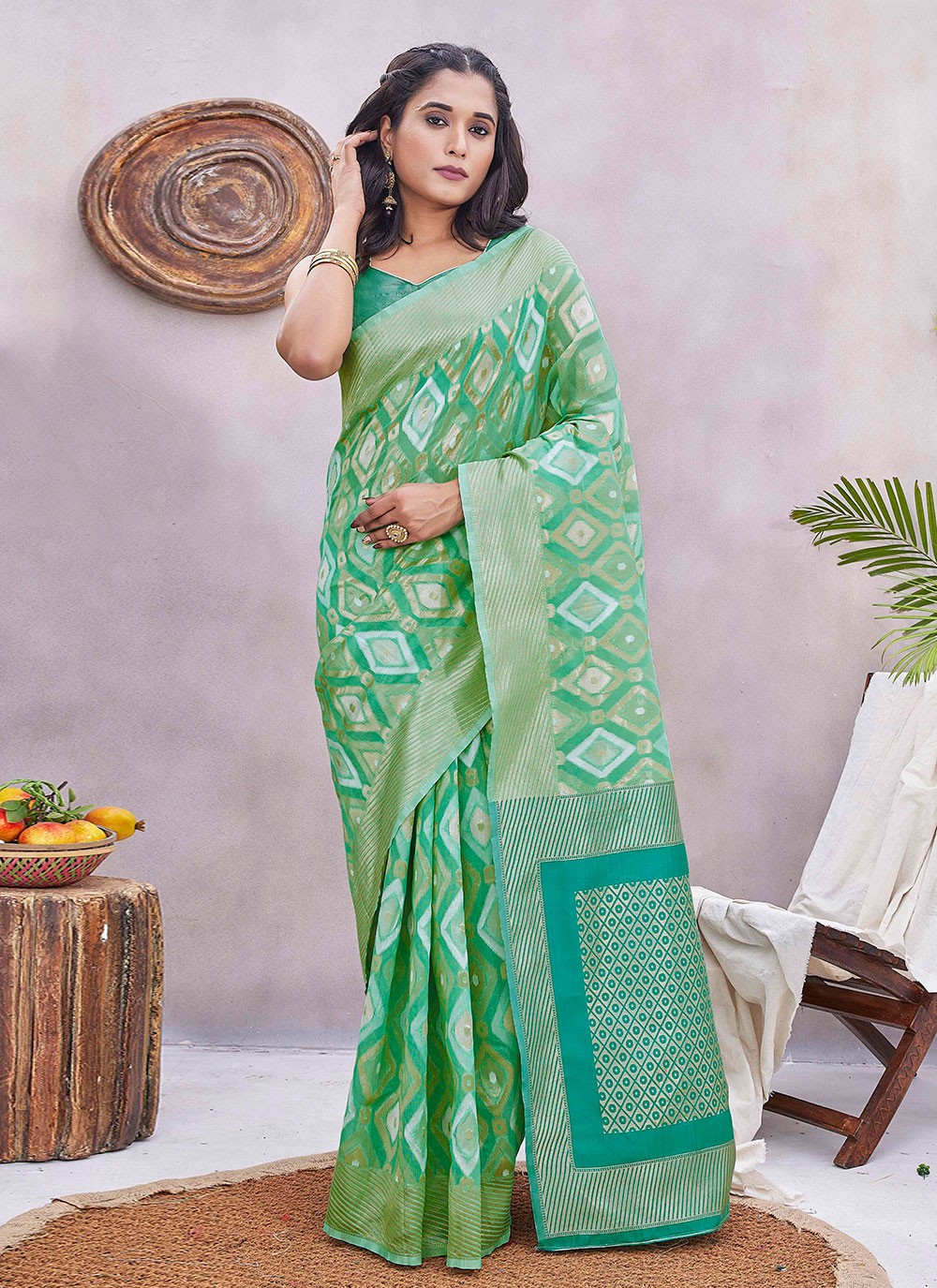 Trendy Jacquard Work Silk Blend Green Saree - S10967