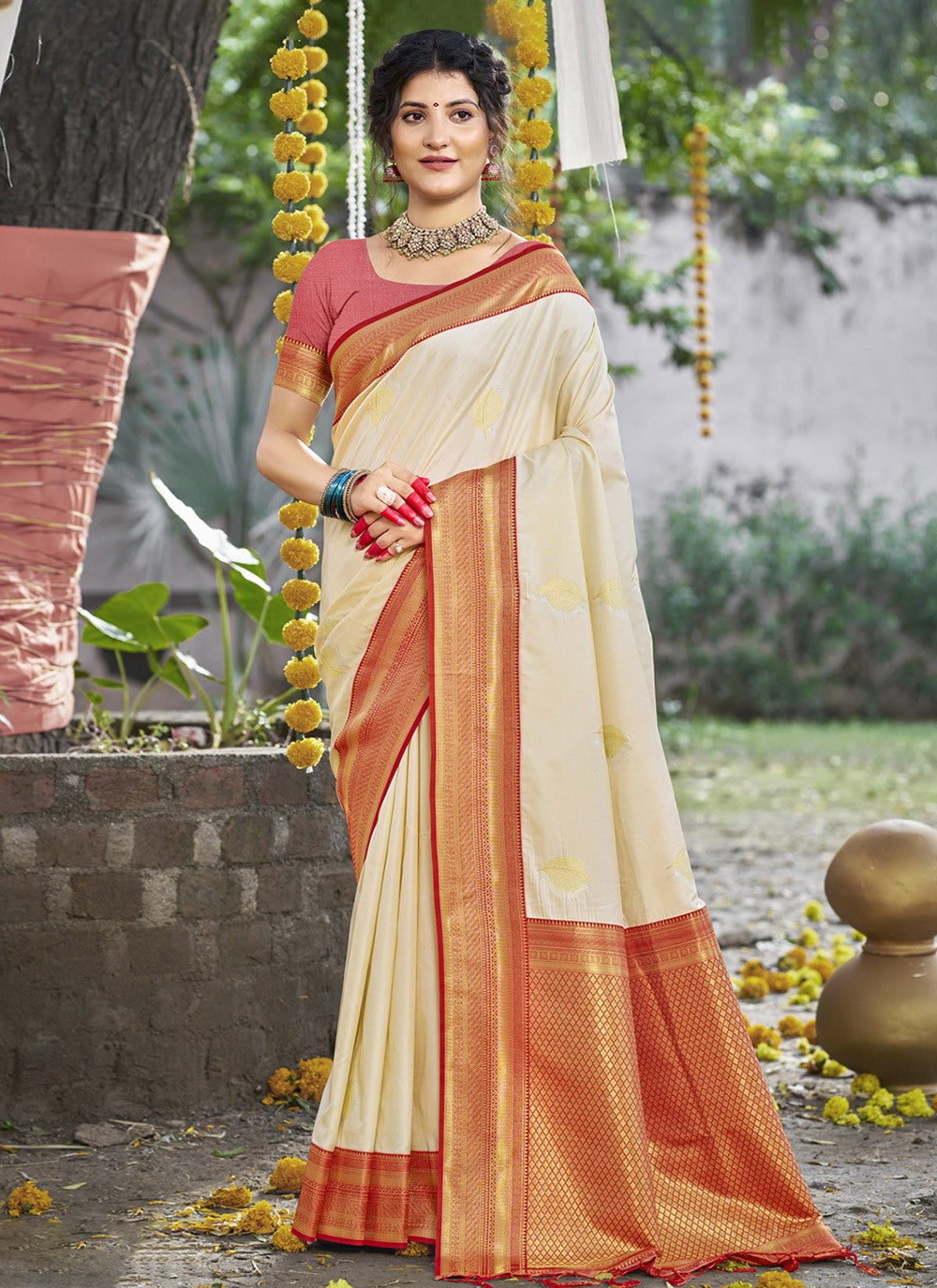 Classic Weaving Zari Silk Saree - S9855