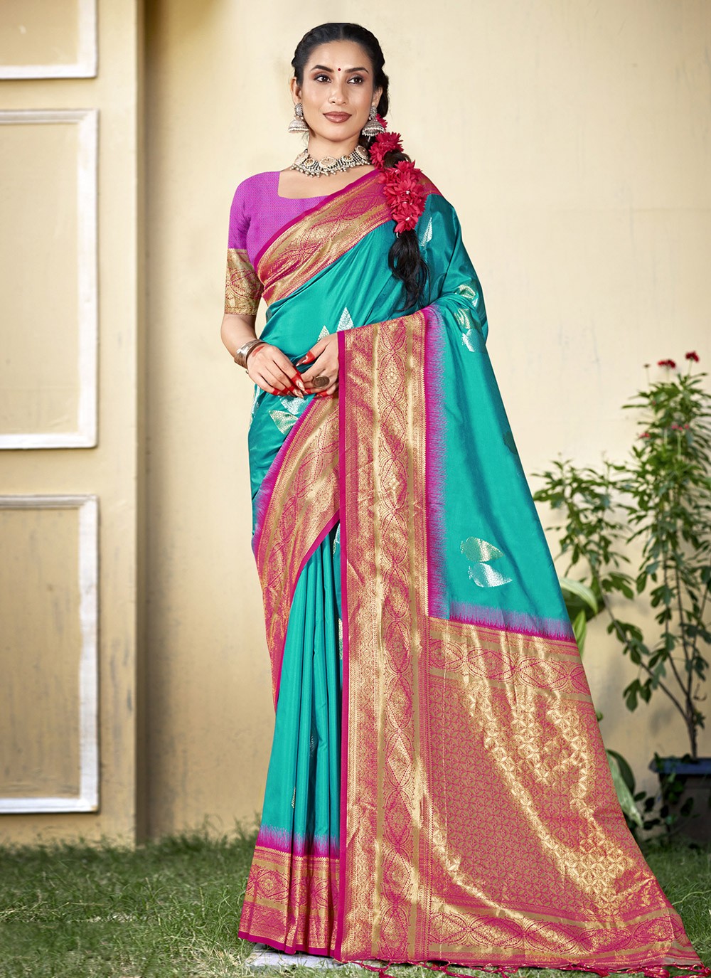 Classic Weaving Zari Silk Saree - S9885