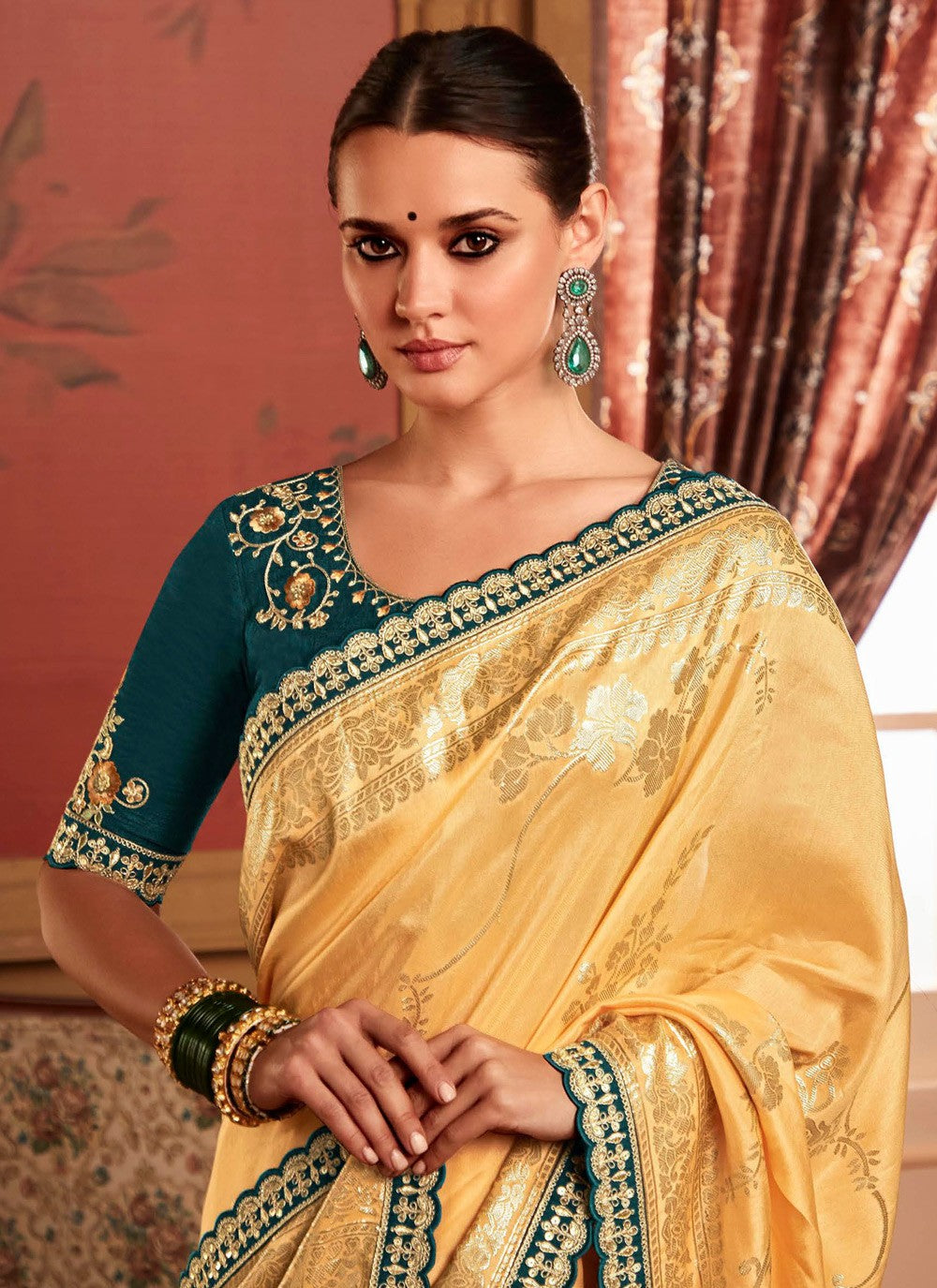 Classic Woven Silk Saree - S3562