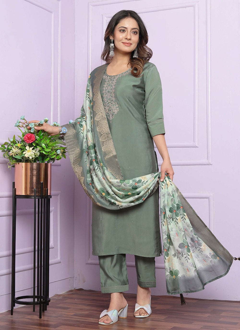 Muslin, Viscose Salwar Suit - T2838