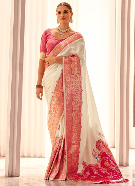 Classic Border Work Silk Saree - S9165