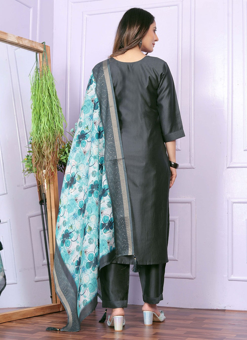 Muslin, Viscose Salwar Suit - T2838