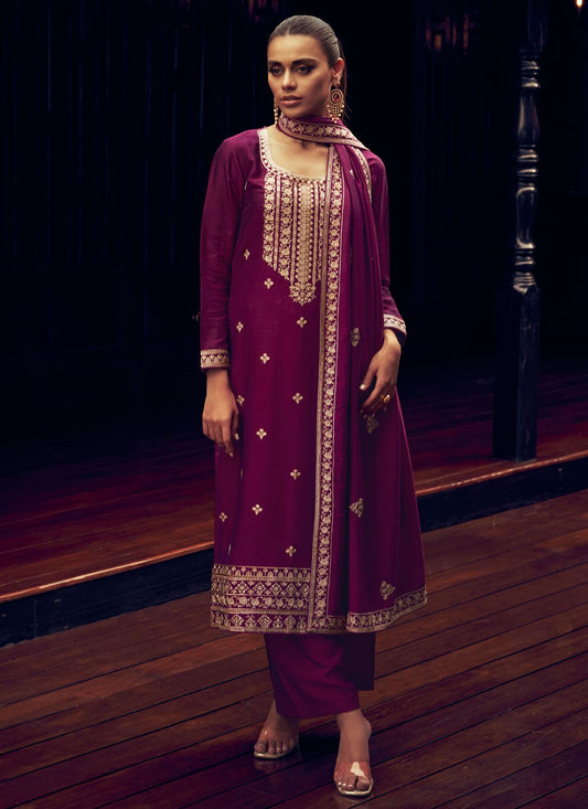 Silk Pakistani Suit - T1583