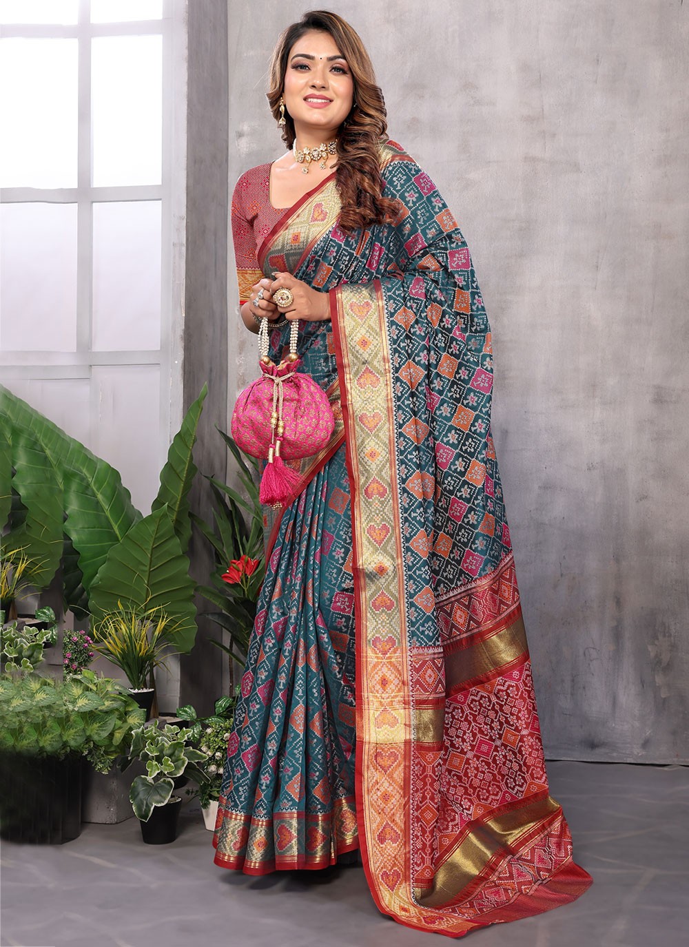 Classic Weaving Zari Patola Silk Saree - S8899