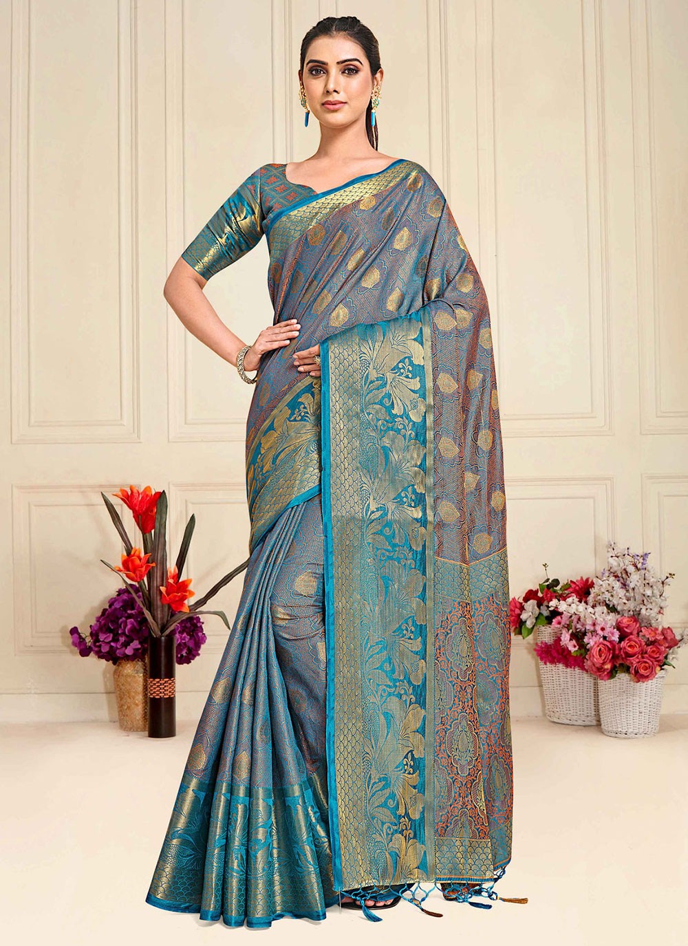 Trendy Woven Kanjivaram Silk Saree - S5008