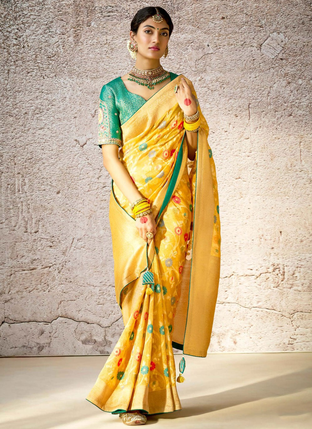 Classic Thread Banarasi Silk Saree - S8785