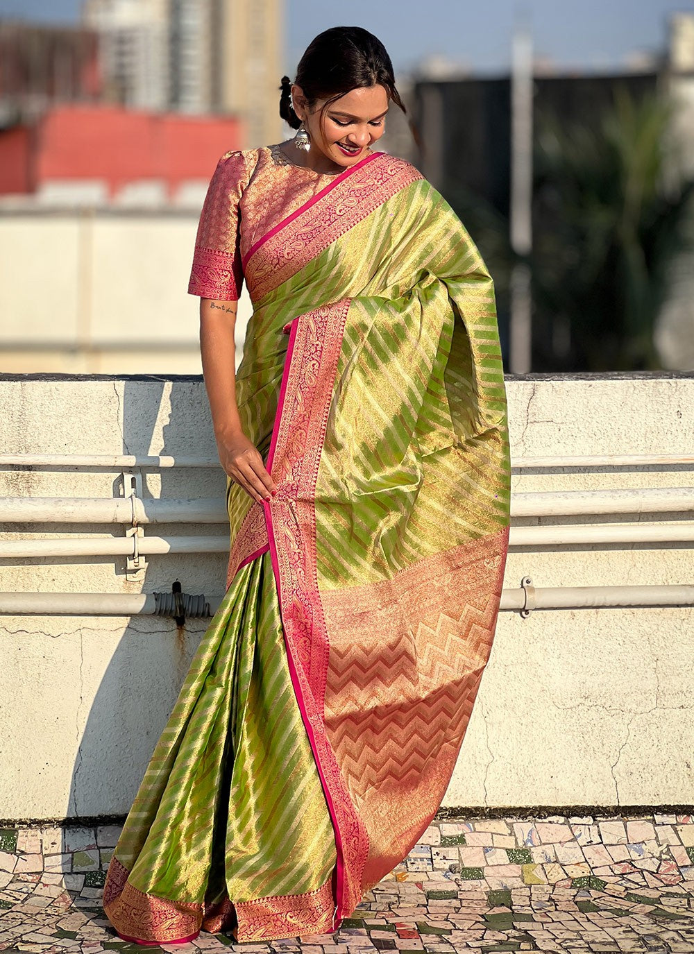 Contemporary Woven Tissue Saree - S9604