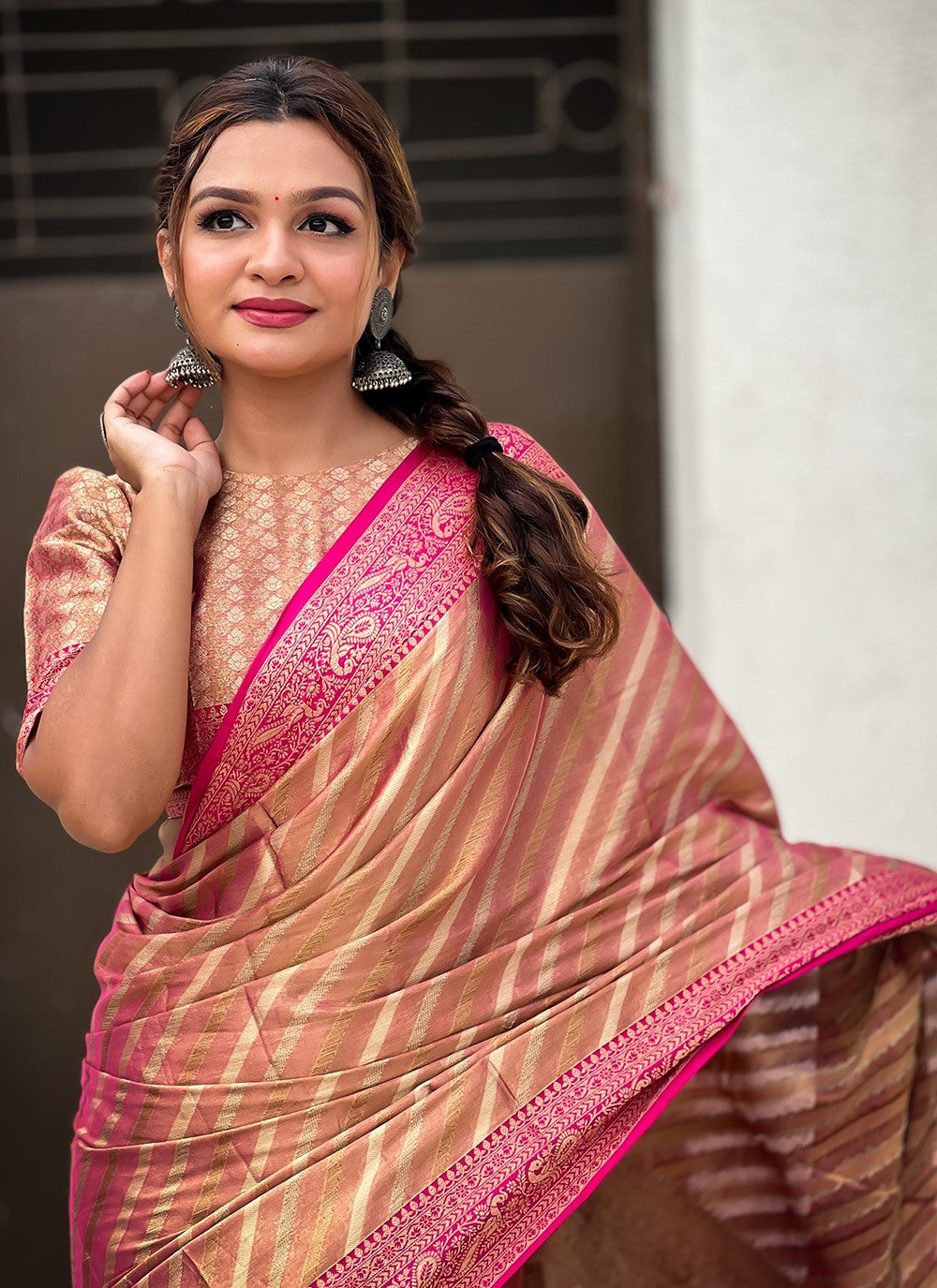 Contemporary Woven Tissue Saree - S9604