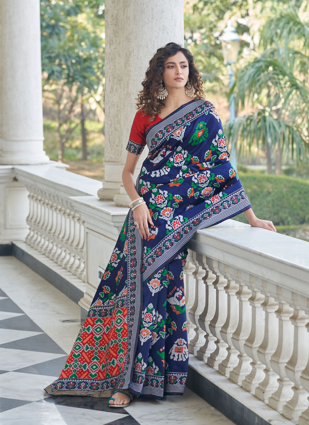 Traditional Weaving Zari Patola Silk Saree - S1232