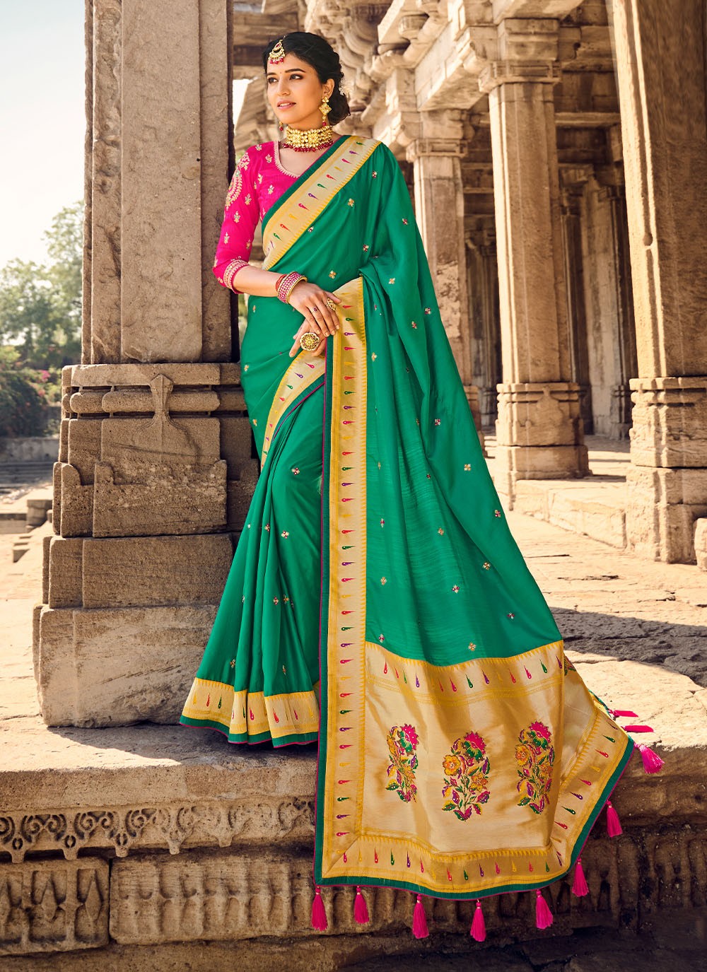 Classic Weaving Zari Banarasi Silk Saree - S1551