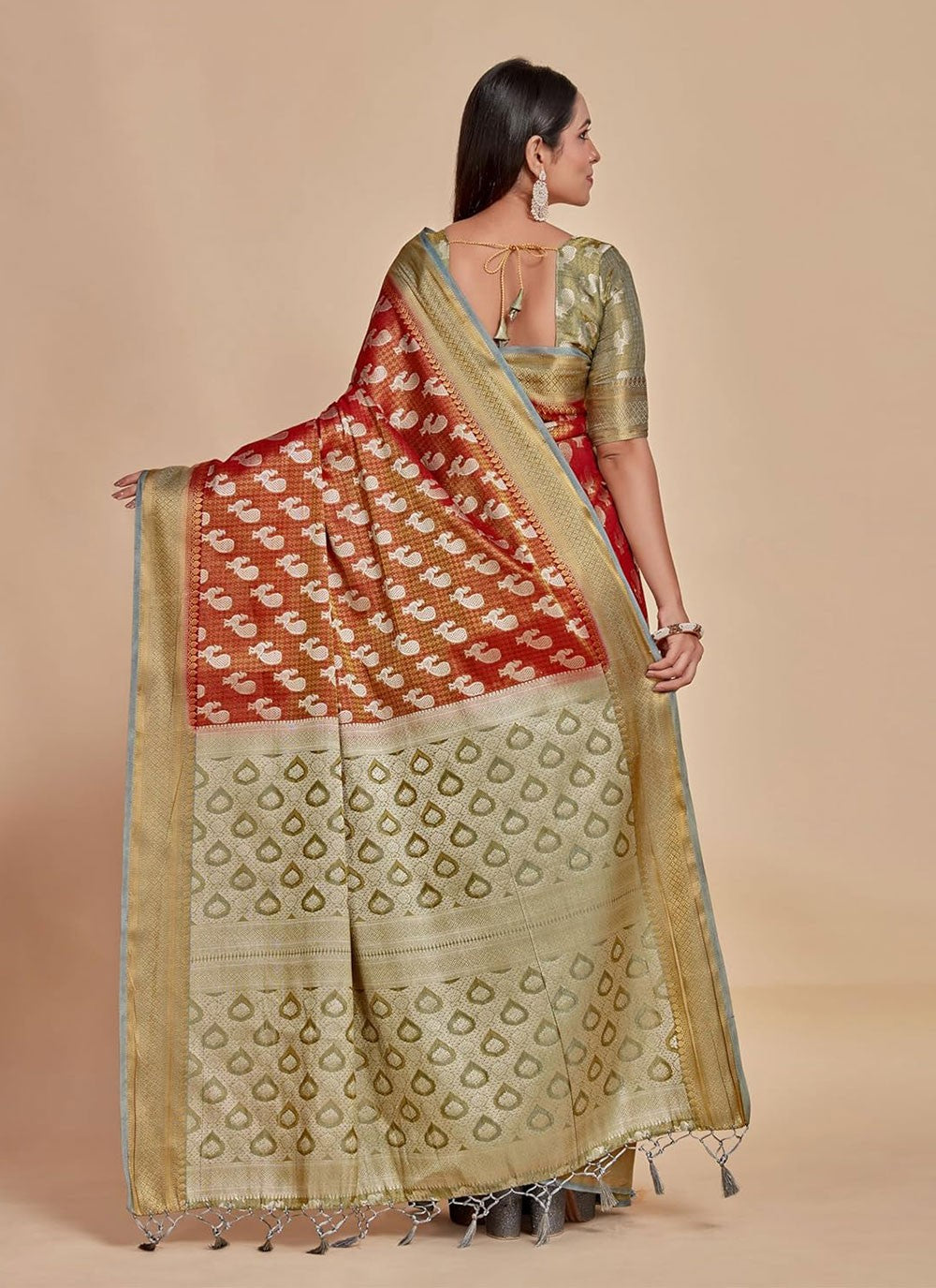 Trendy Woven Kanjivaram Silk Saree - S5008