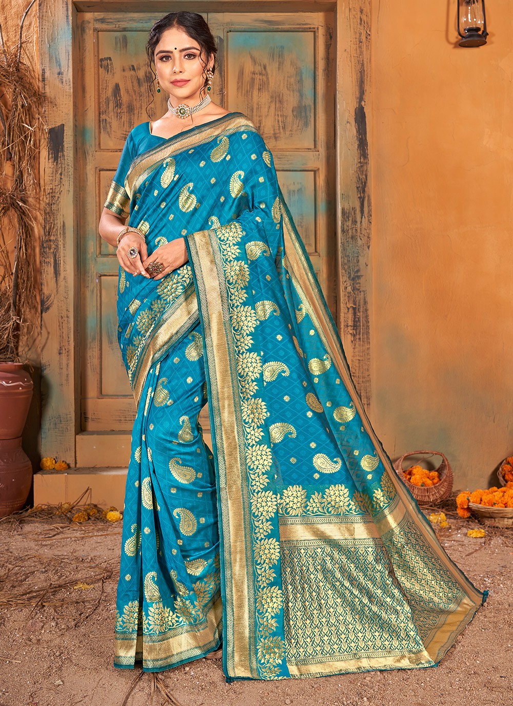 Classic Weaving Zari Banarasi Silk Saree - S1020