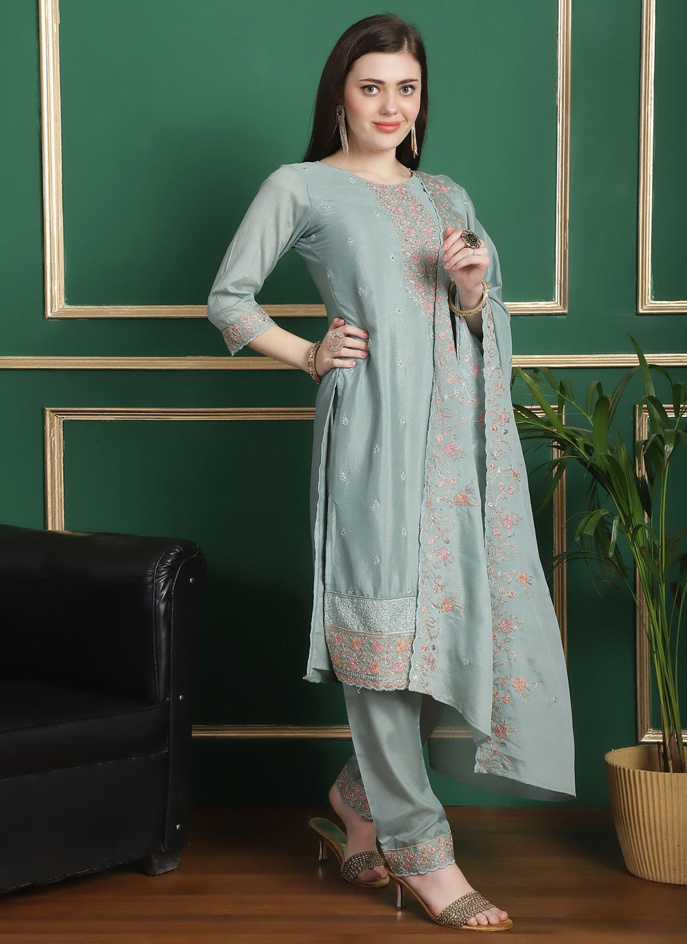 Chiffon, Chinon Salwar Suit - T2379