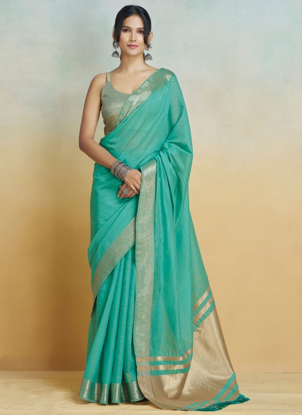 Classic Weaving Zari Handloom Silk Saree - S9497