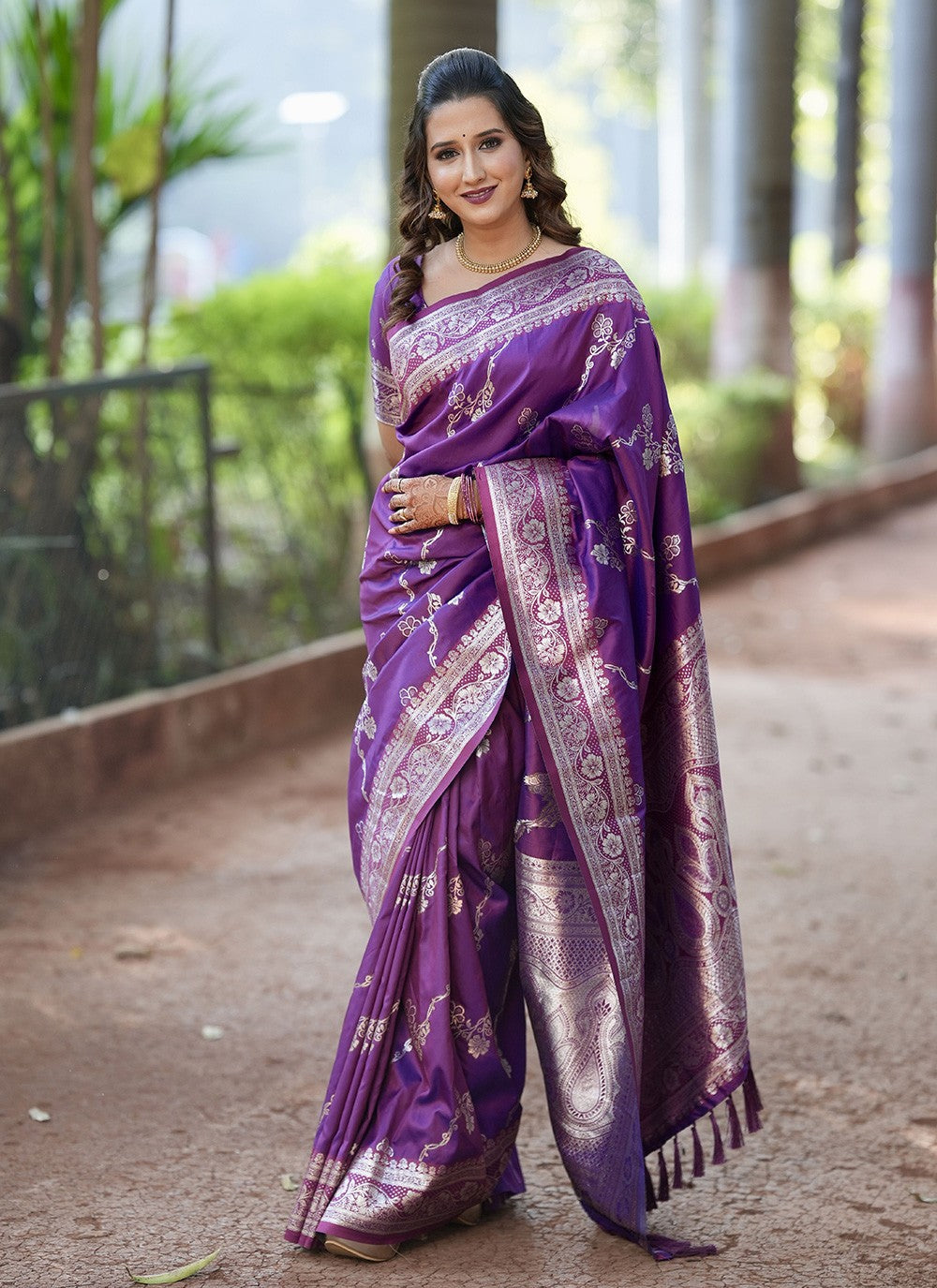 Jacquard Work, Woven, Zari Banarasi Silk Saree - S11854