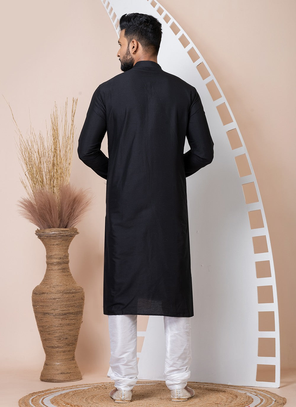 Embroidered Viscose Black Kurta Pyjama - M8558