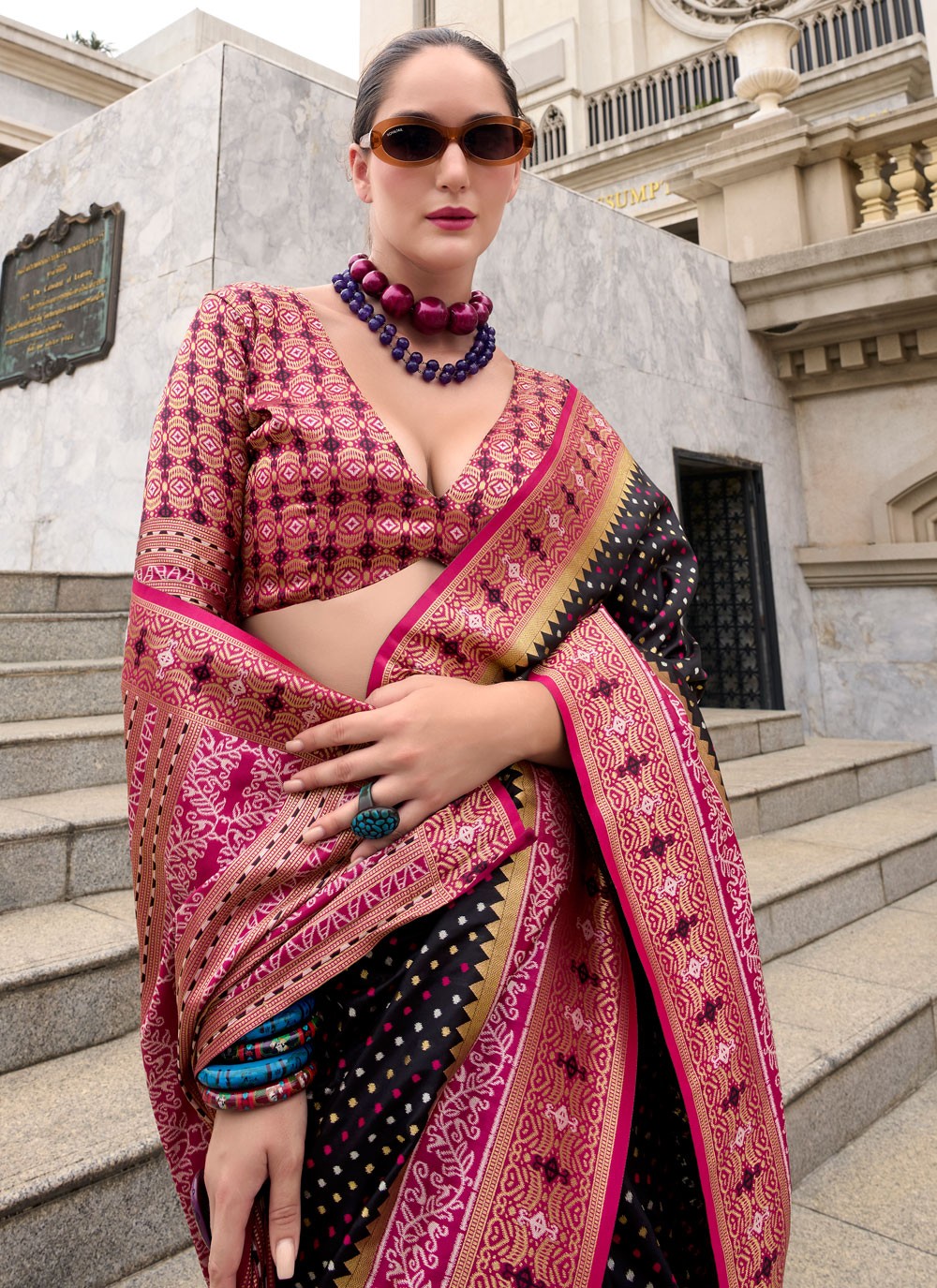 Classic Weaving Zari Banarasi Silk Saree - S8227