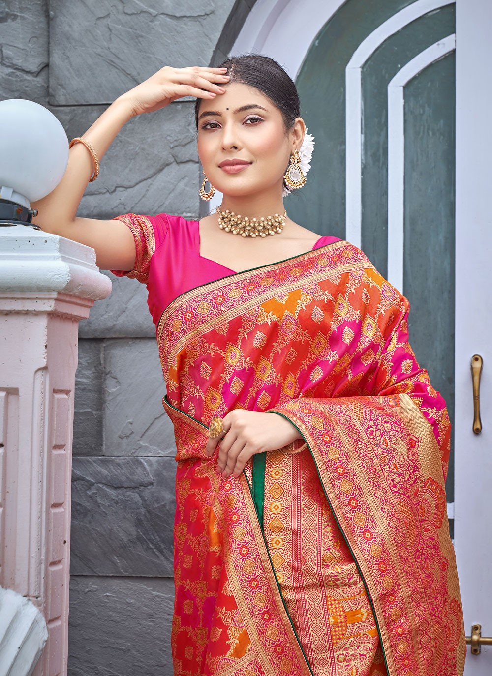 Classic Weaving Zari Banarasi Silk Saree - S1652