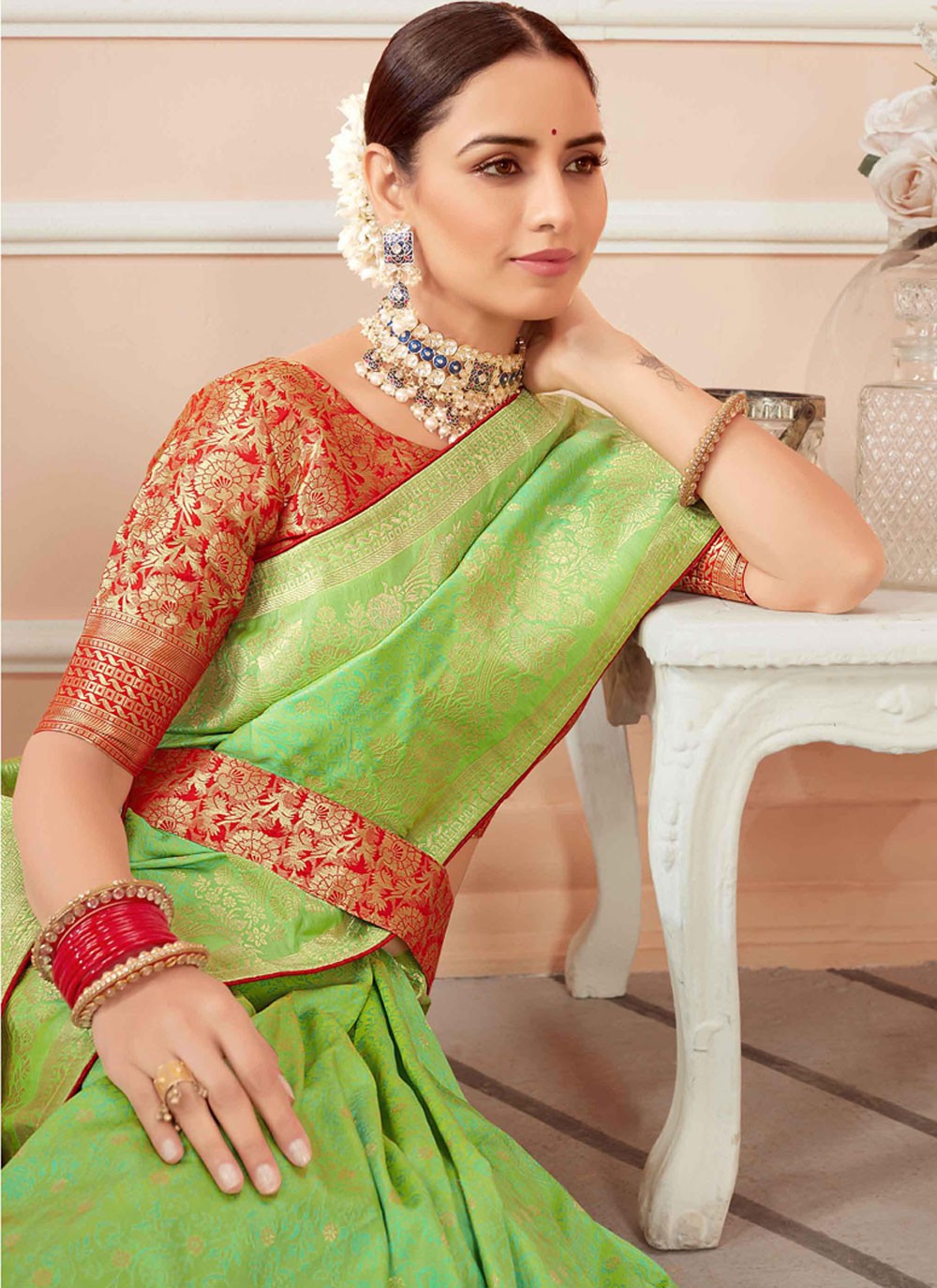 Traditional Weaving Zari Banarasi Silk Saree - S1196