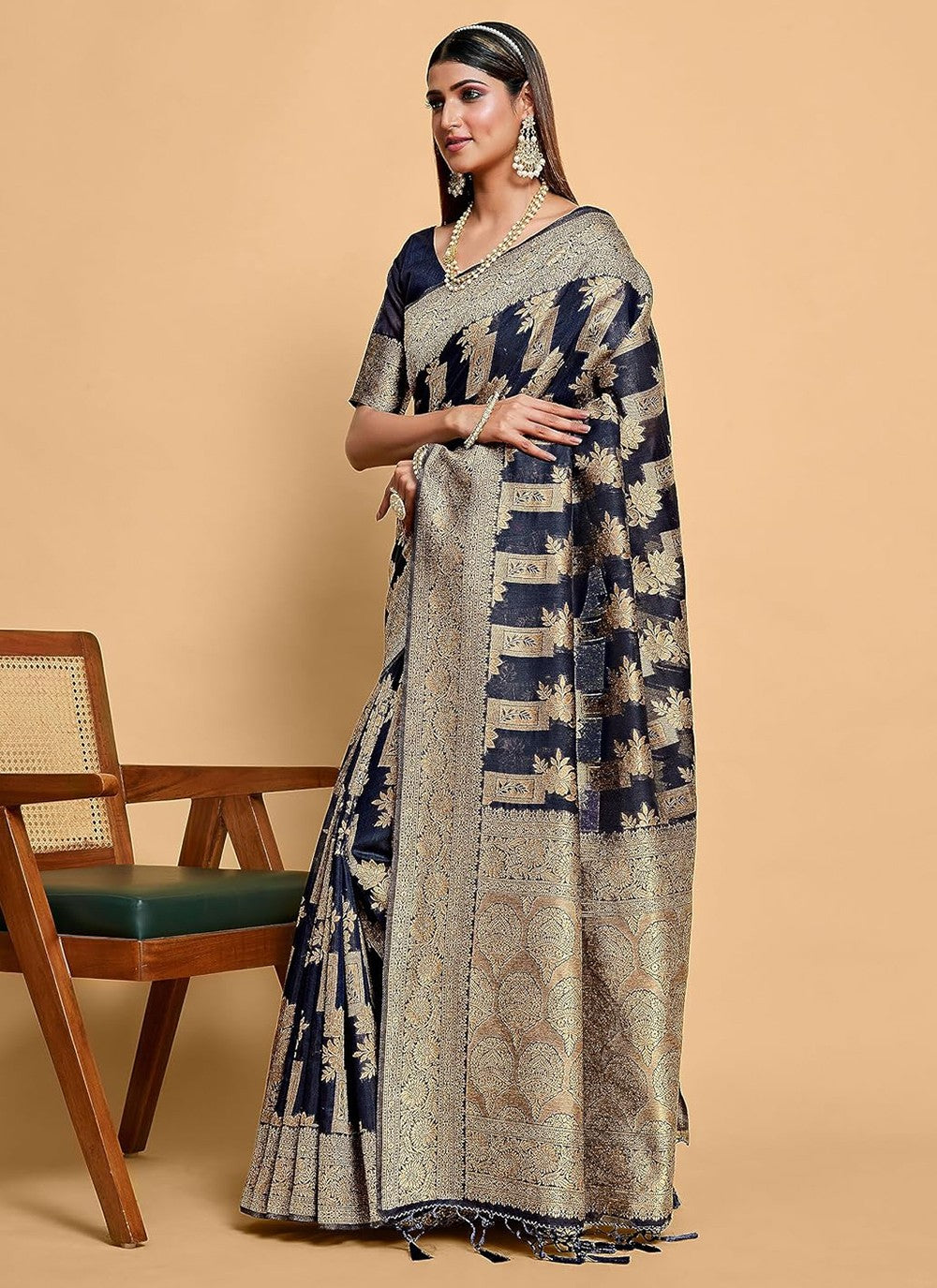 Classic Weaving Zari Kanjivaram Silk Saree - S5315