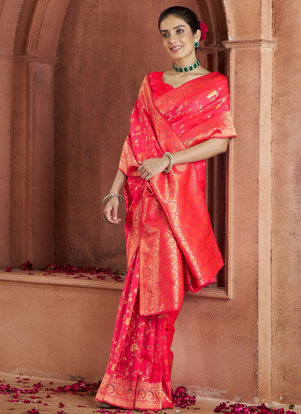 Classic Weaving Zari Banarasi Silk Saree - S9197