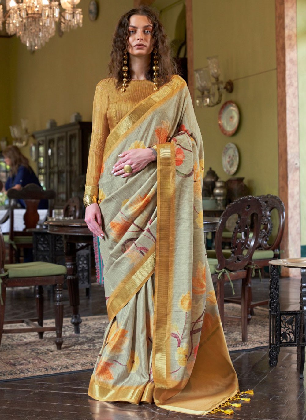 Classic Weaving Zari Banarasi Silk Saree - S7962