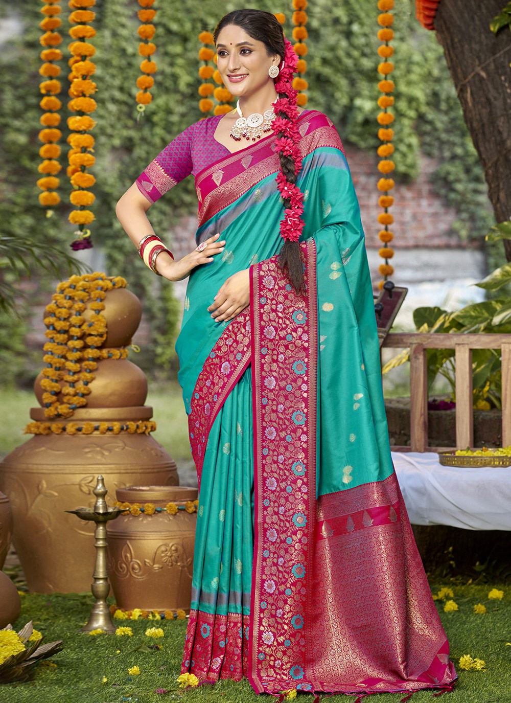 Classic Weaving Zari Silk Saree - S9811