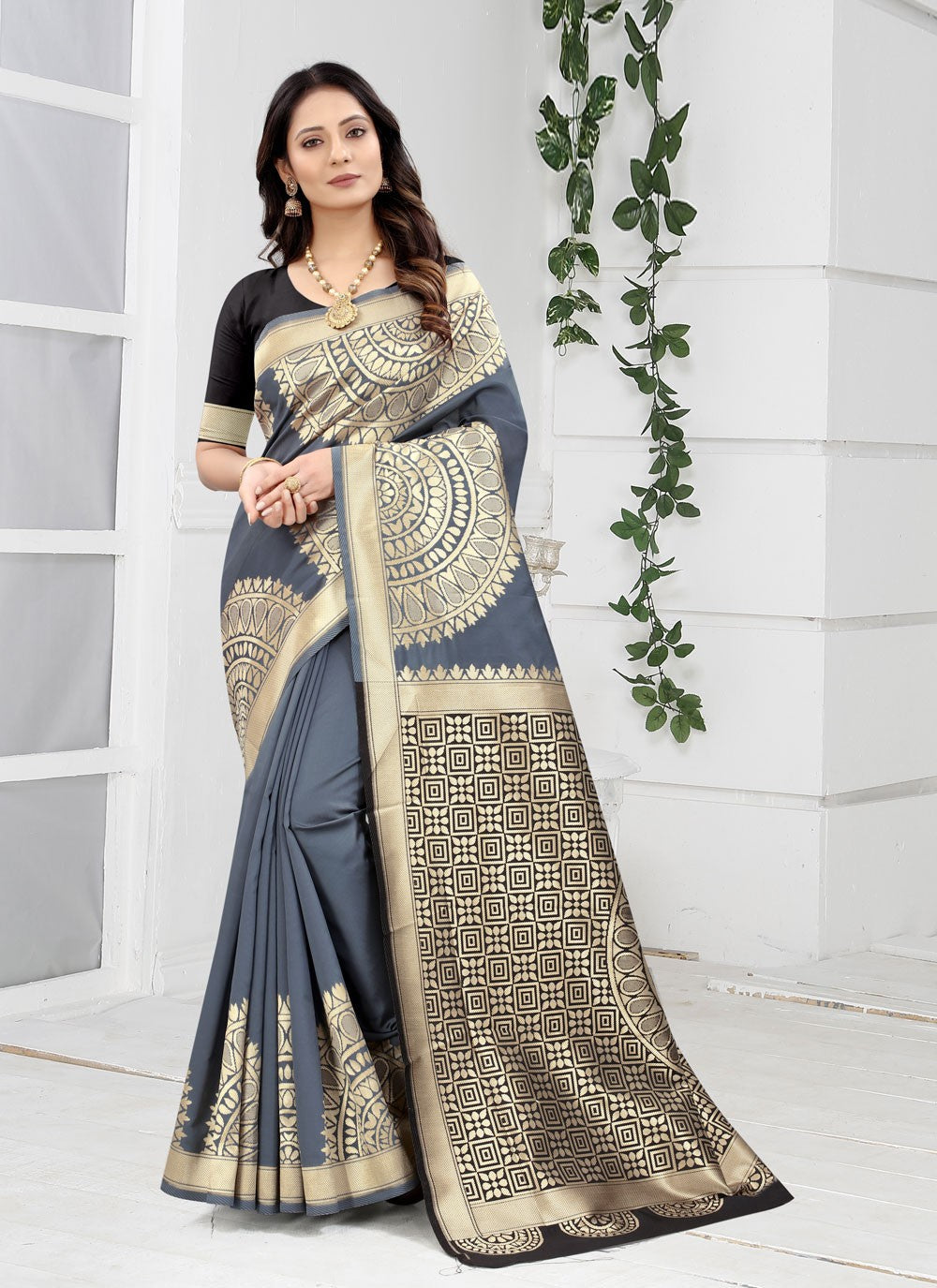 Designer Weaving Zari Banarasi Silk Saree - S1201