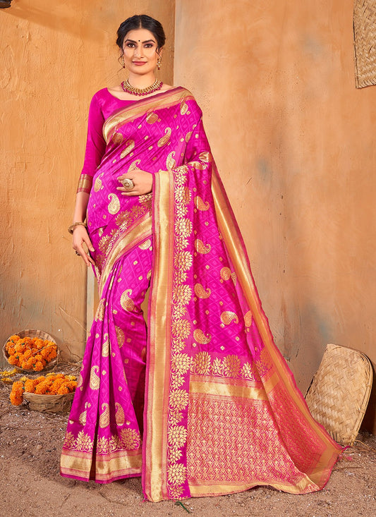 Classic Weaving Zari Banarasi Silk Saree - S1020