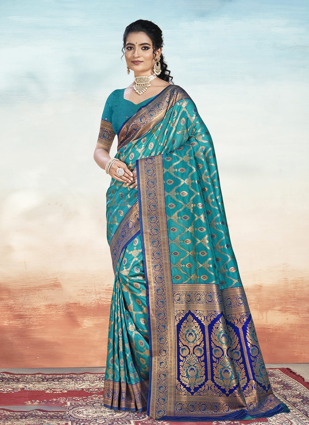 Contemporary Weaving Zari Silk Green Saree - S11147