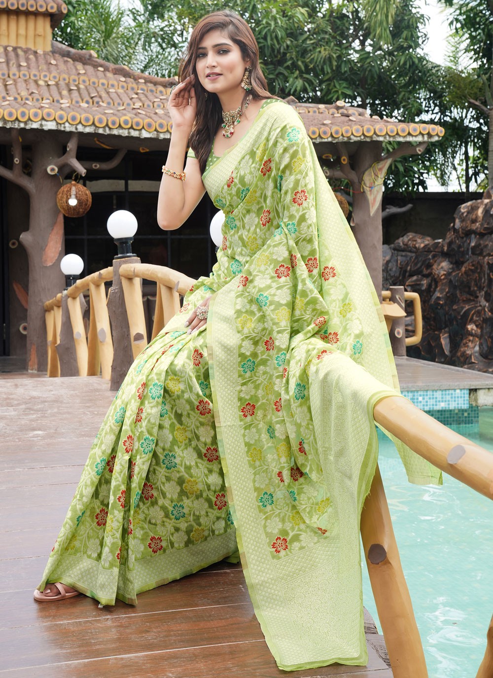 Classic Weaving Zari Fancy Fabric Saree - S9281