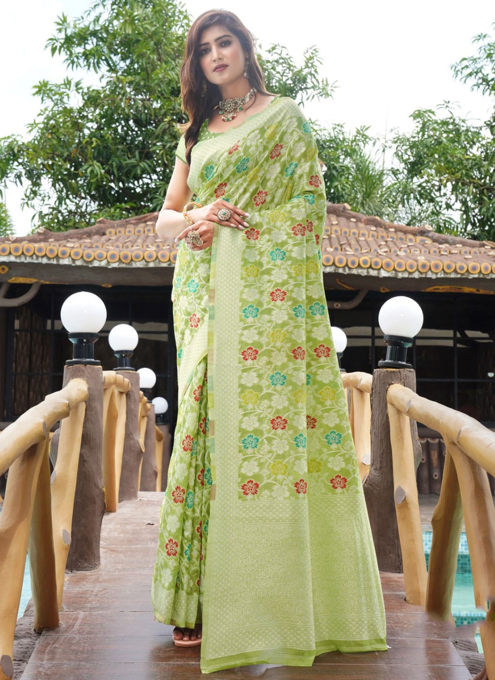 Classic Weaving Zari Fancy Fabric Saree - S9281