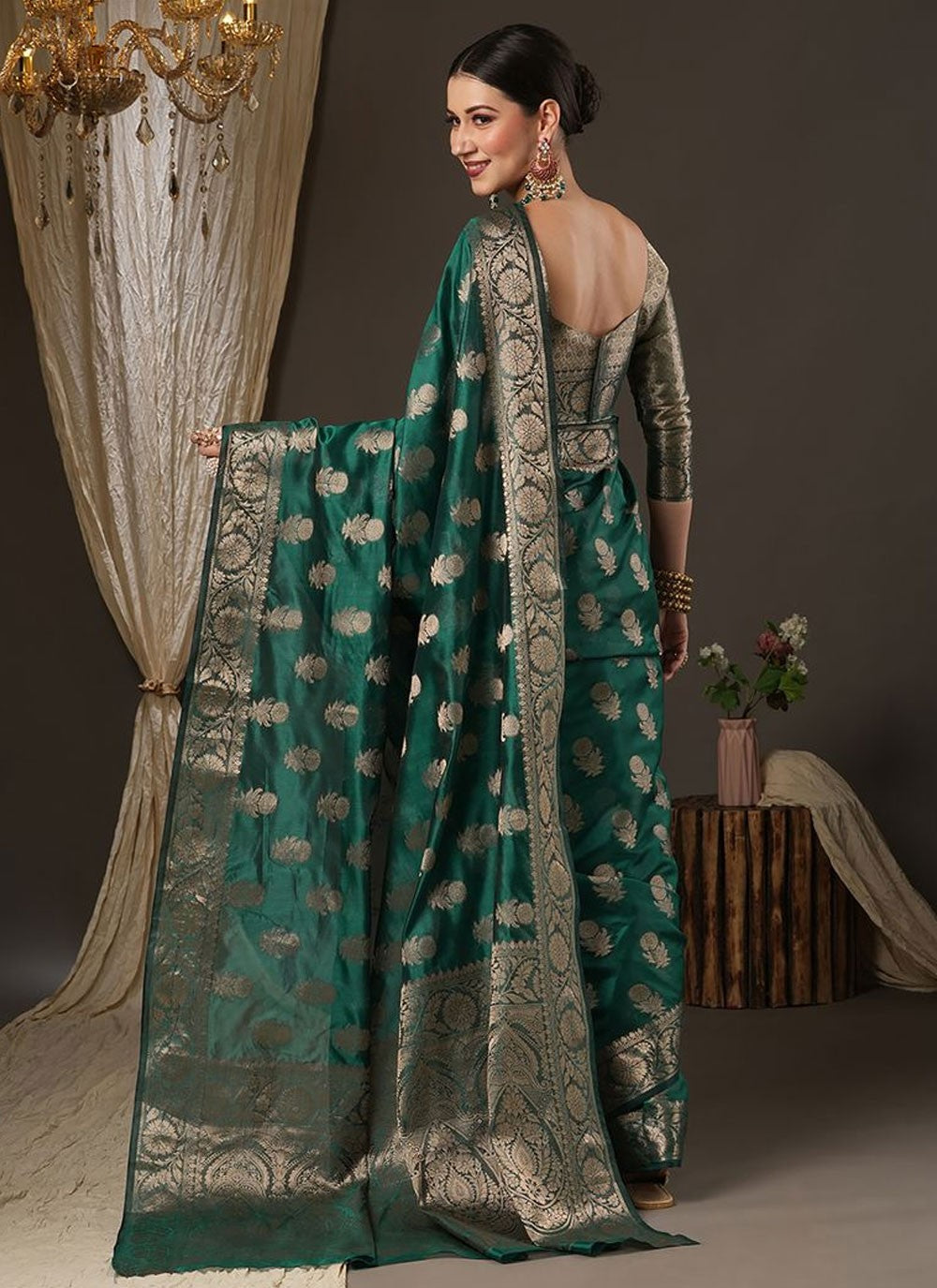 Classic Weaving Zari Organza Saree - S8907