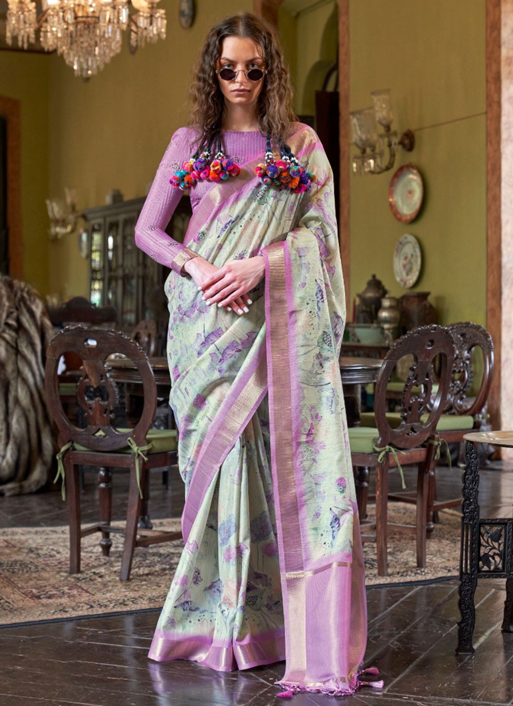 Classic Weaving Zari Banarasi Silk Saree - S7962