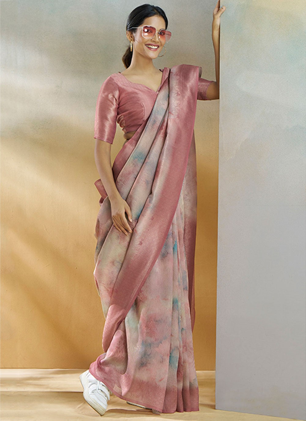 Classic Weaving Zari Handloom Silk Saree - S8913