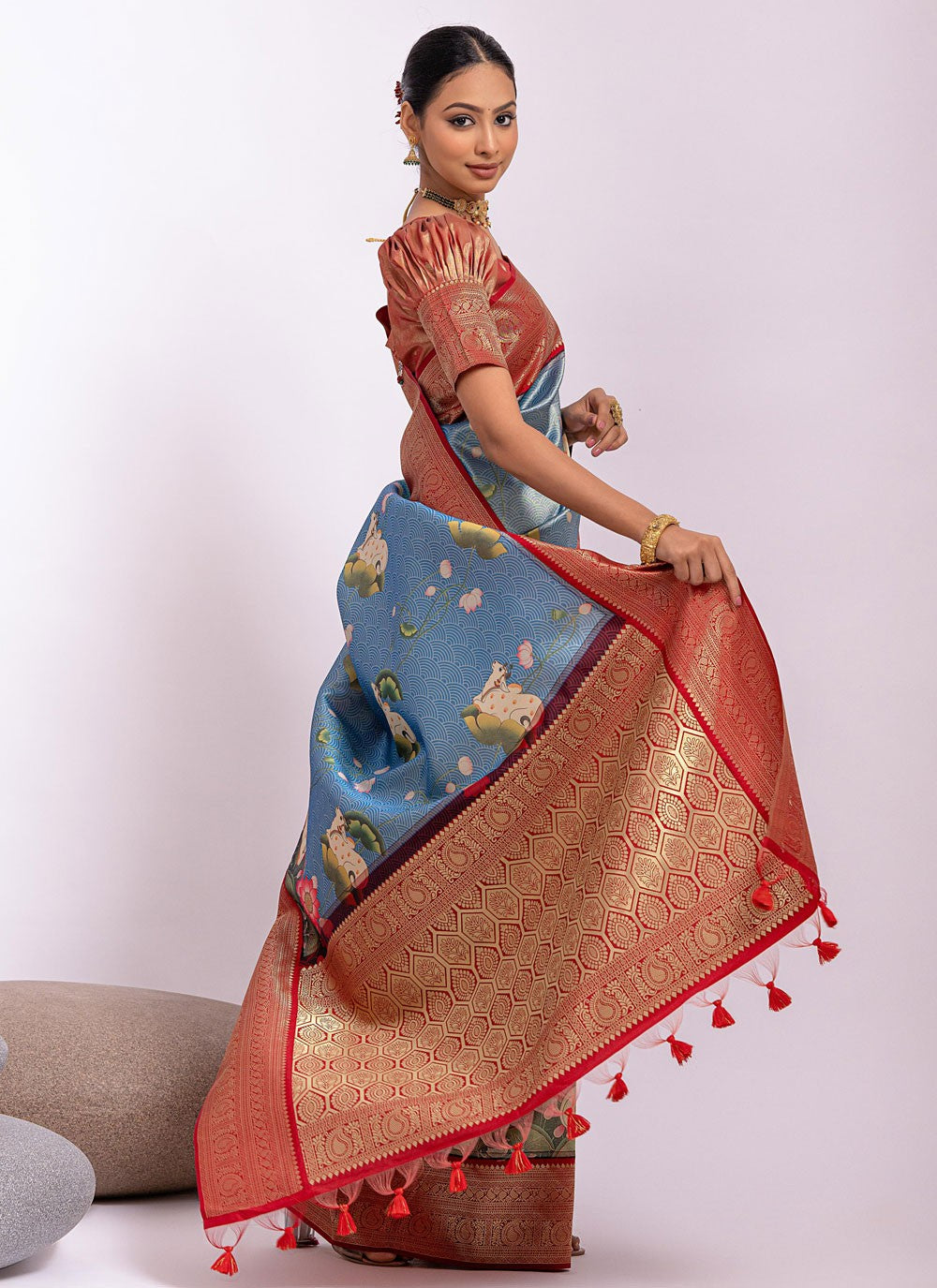 Trendy Weaving Zari Kanjivaram Silk Saree - S5153