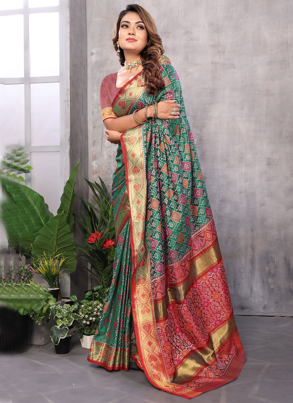 Classic Weaving Zari Patola Silk Saree - S8899