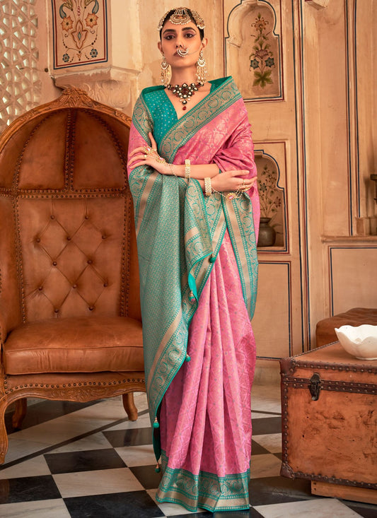 Trendy Weaving Zari Banarasi Silk Saree - S4721