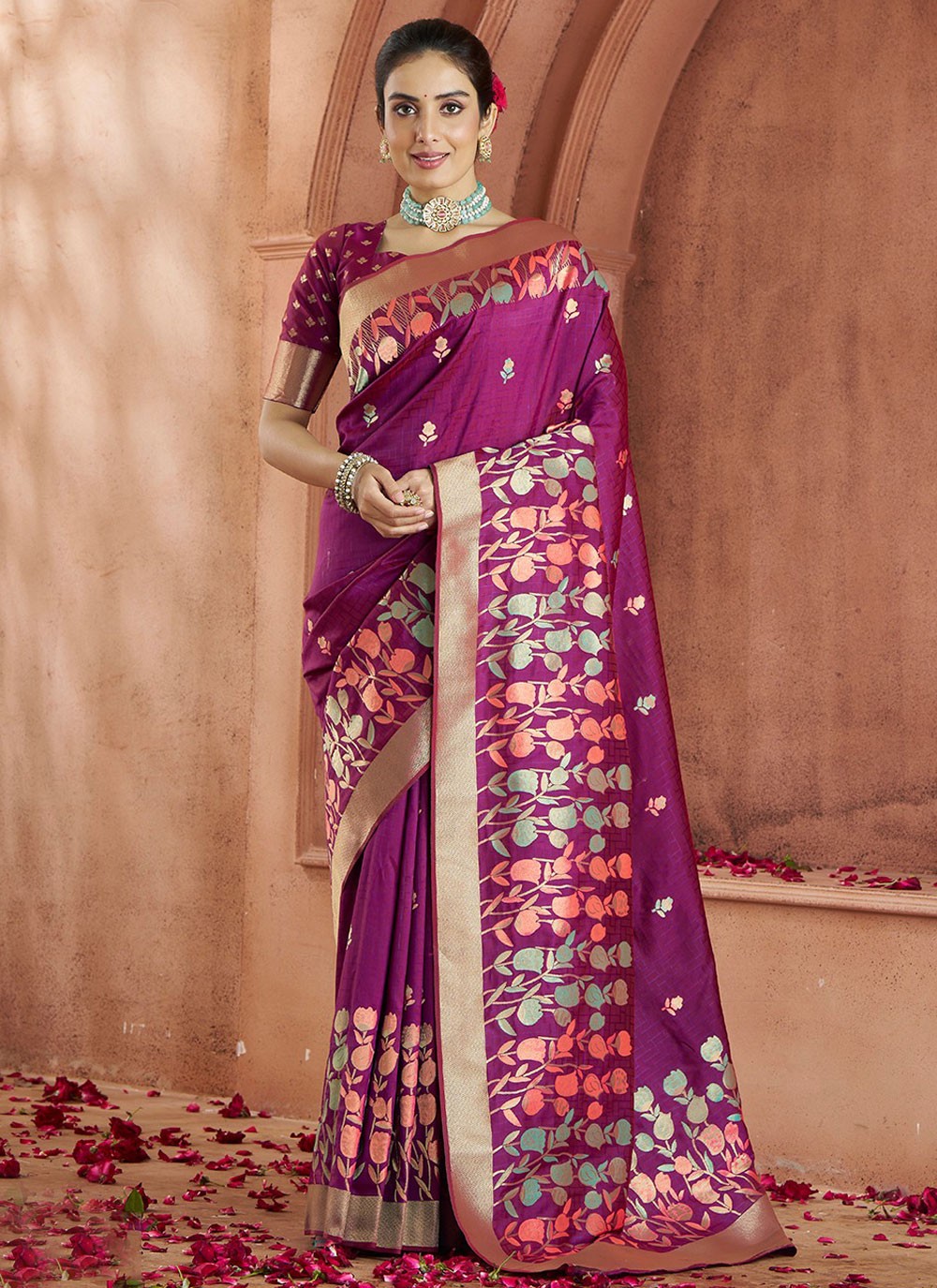 Classic Weaving Zari Banarasi Silk Saree - S9197