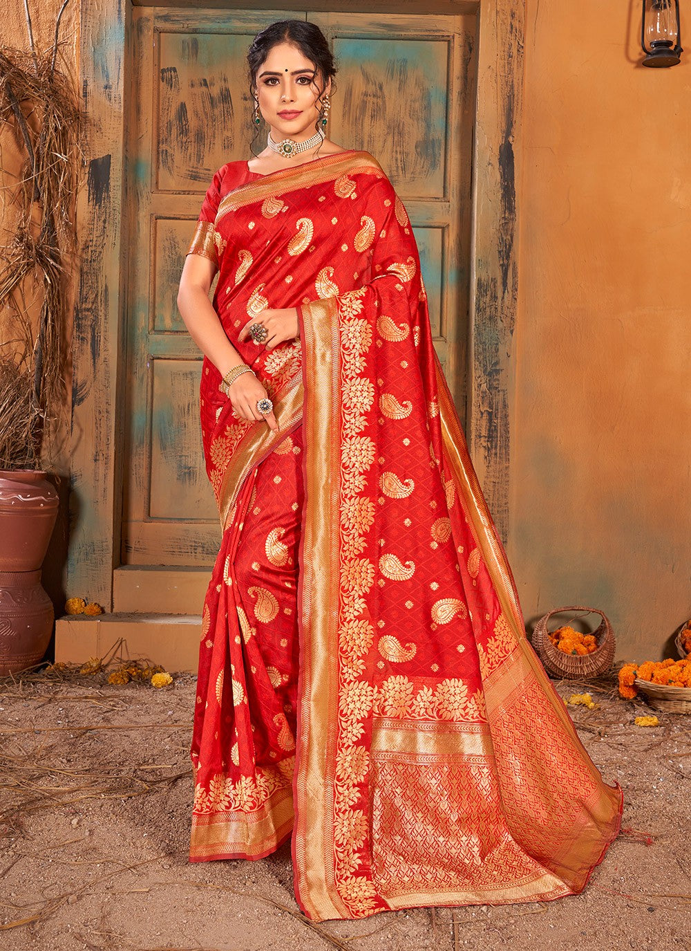 Classic Weaving Zari Banarasi Silk Saree - S1020