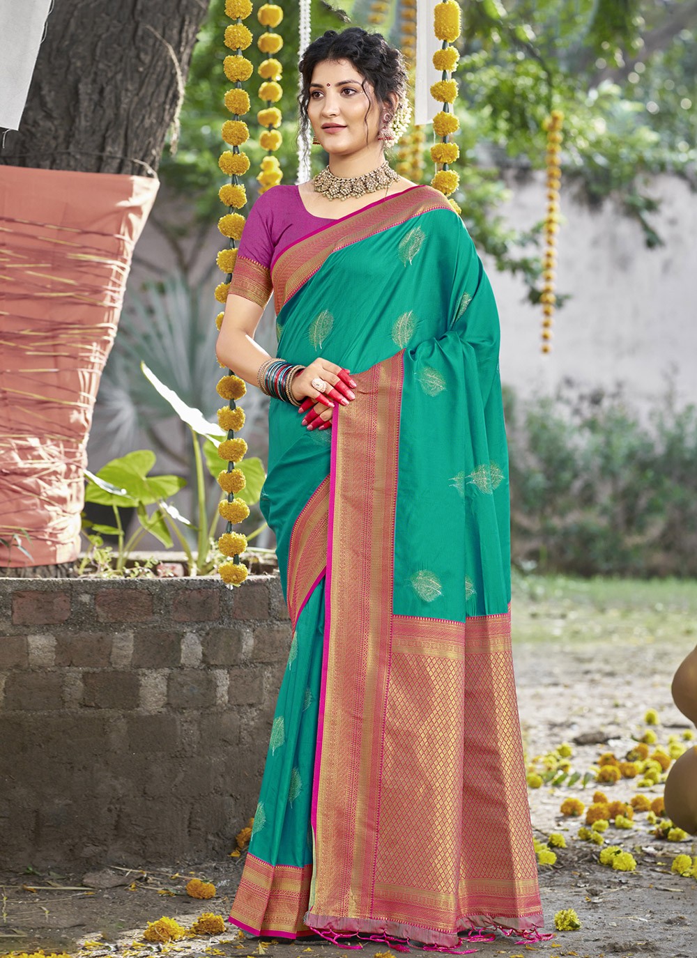 Classic Weaving Zari Silk Saree - S9855