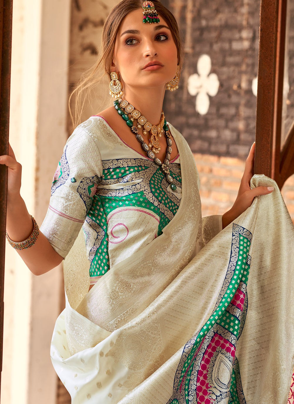 Classic Border Work Silk Saree - S9437