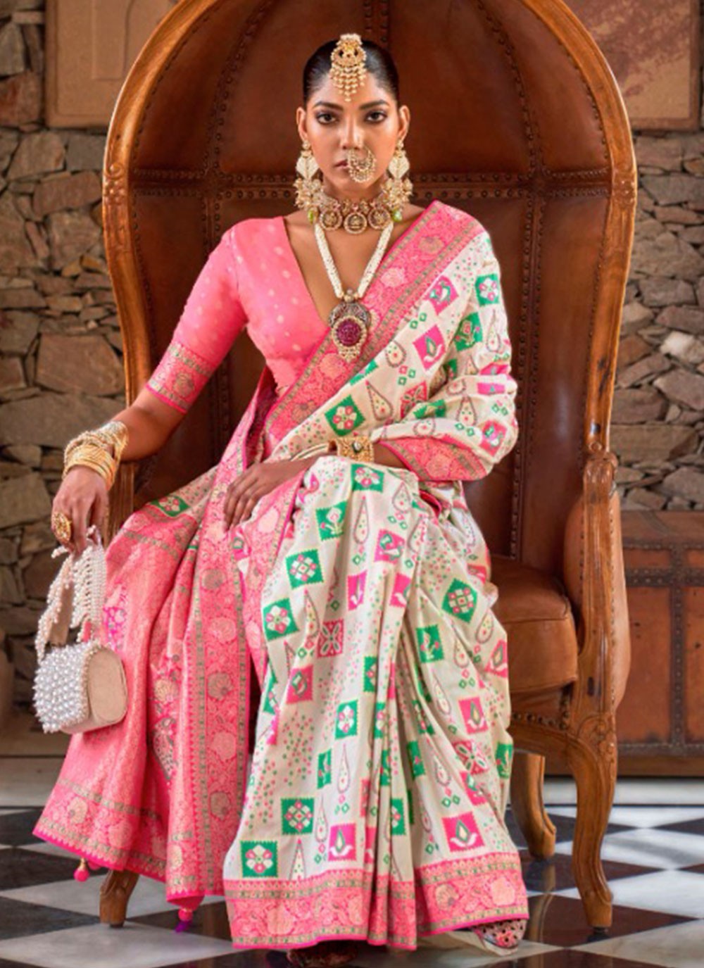 Classic Weaving Zari Banarasi Silk Saree - S6172