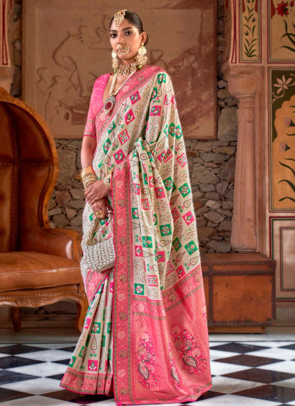 Classic Weaving Zari Banarasi Silk Saree - S6172