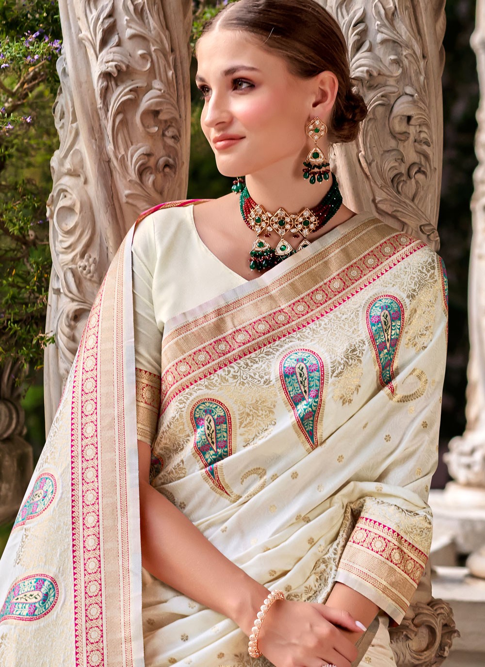 Classic Weaving Zari Silk Saree - S9214